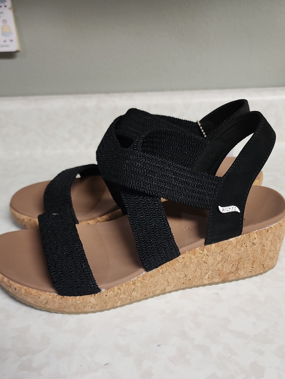 Skechers Black Cork Wedge Sandals w Elastic Cross Straps Womens 9 number 2100